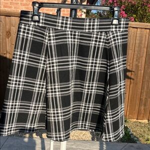 H&M Dividend Black and White Checkered A-Line Skirt